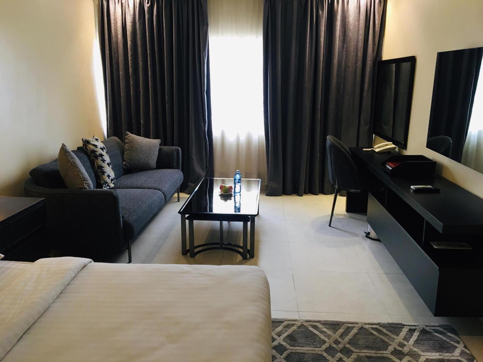 Summerset Continental Hotel Maitama By T E L E Hospitality Abuja Dış mekan fotoğraf