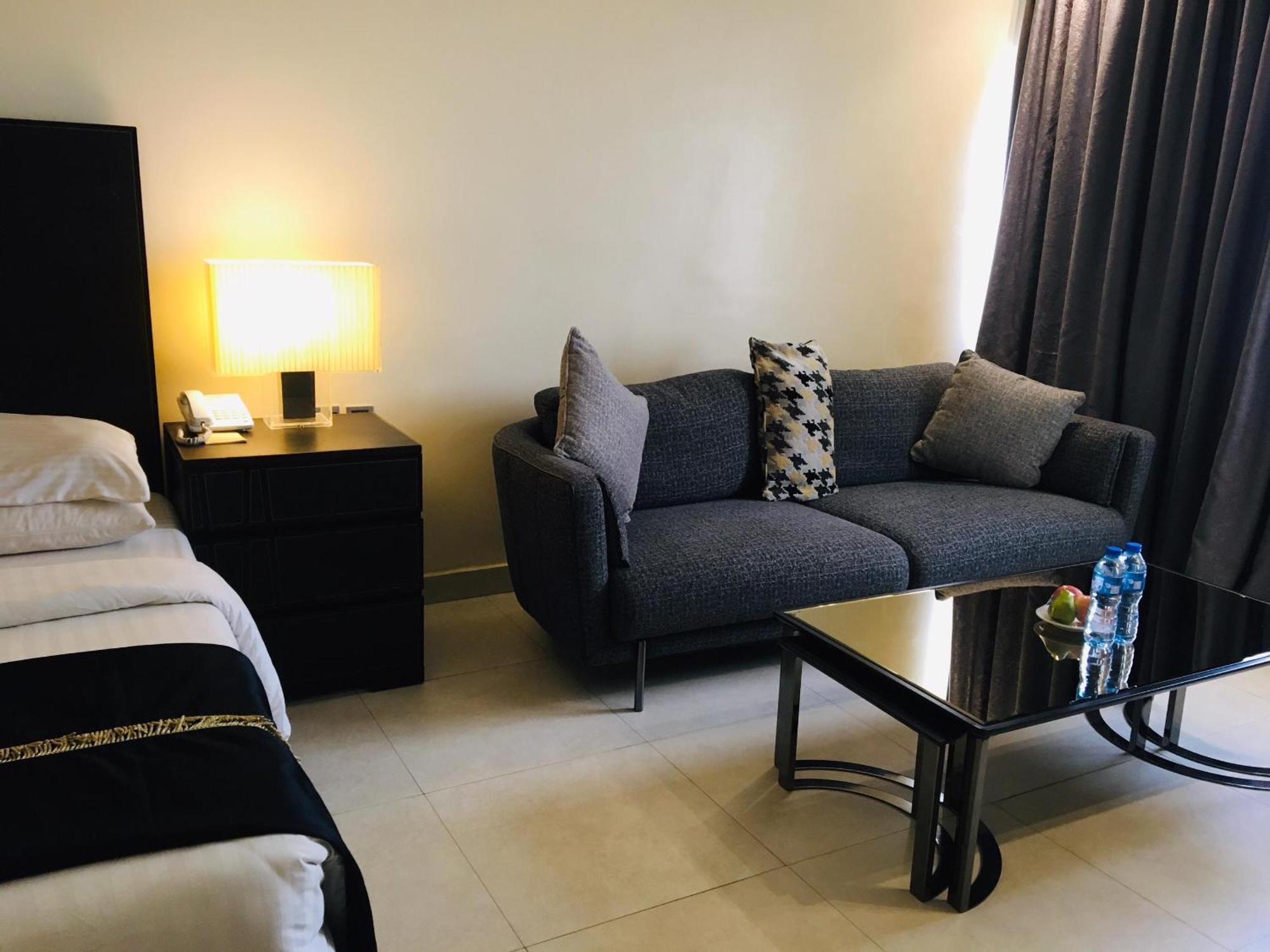 Summerset Continental Hotel Maitama By T E L E Hospitality Abuja Dış mekan fotoğraf