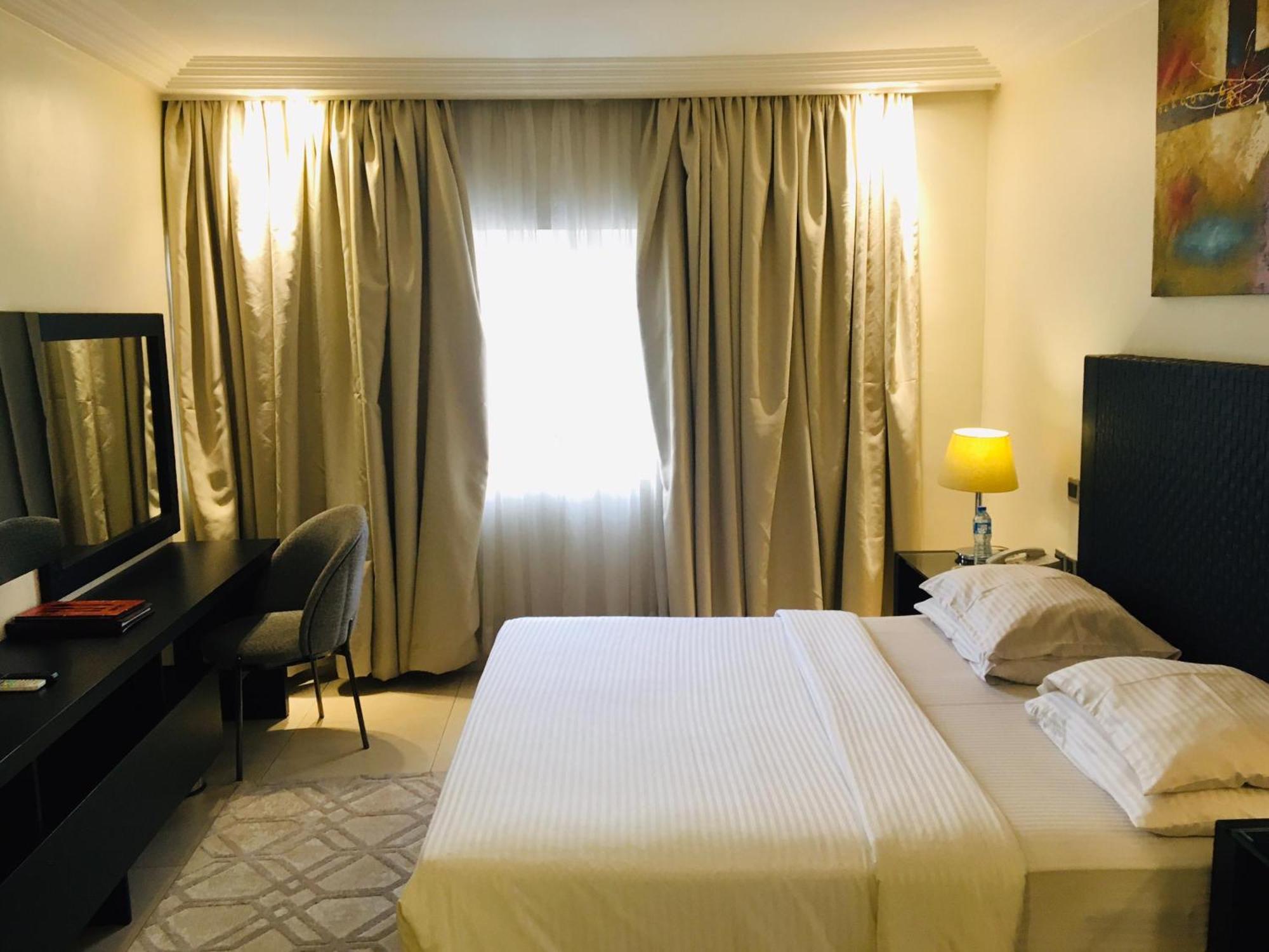 Summerset Continental Hotel Maitama By T E L E Hospitality Abuja Dış mekan fotoğraf