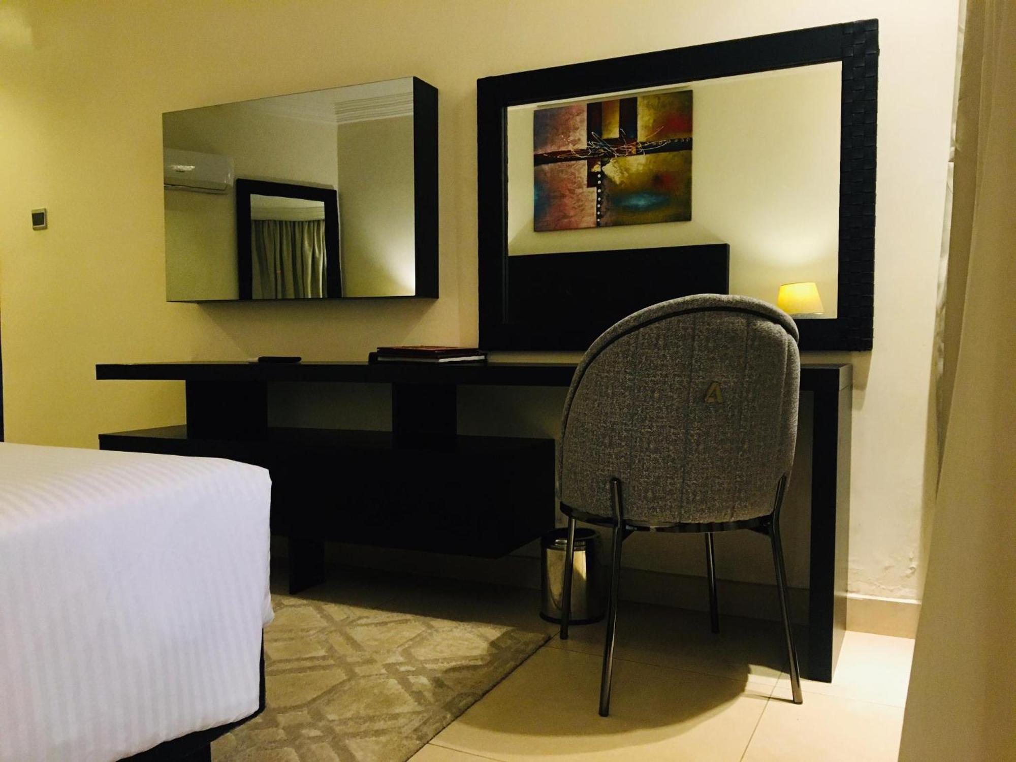 Summerset Continental Hotel Maitama By T E L E Hospitality Abuja Dış mekan fotoğraf